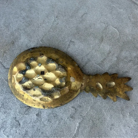 Vintage Brass Pineapple Soap Dish - Picture 6 of 8